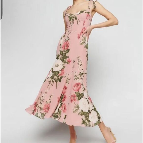 Reformation Nadira Dress Rose Garden
NWT $348 - Picture 3 of 9